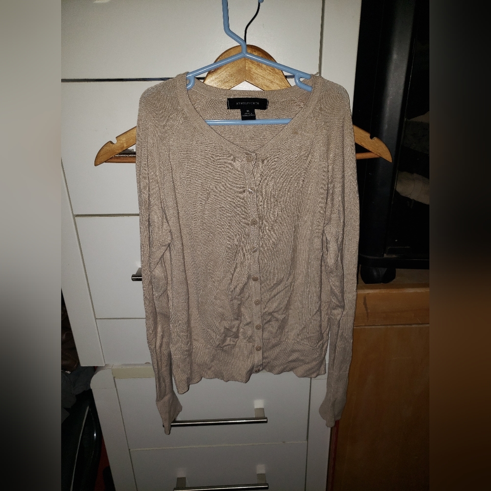 2 Pack Womens Tops Laila Jayde and Atmosphere Medium Like New.